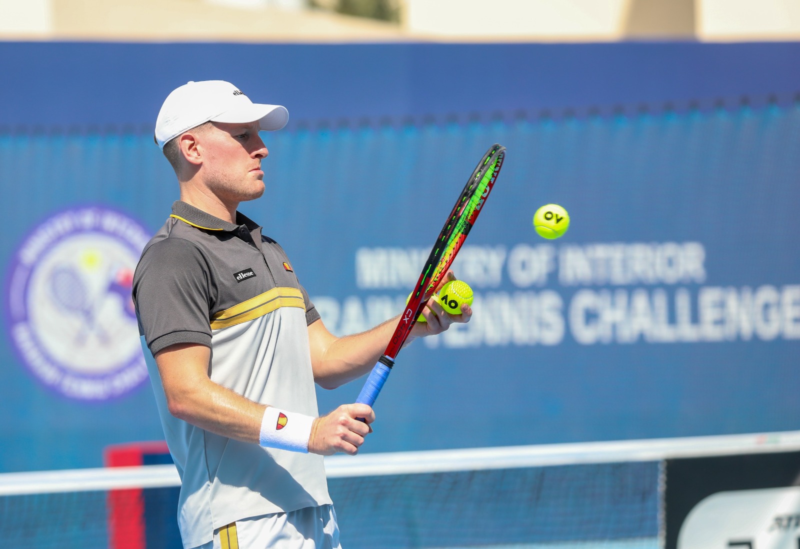 تألق المصنفين الرابع والخامس والسابع في سلسلة منافسات بطولة وزارة الداخلية تشالنجر للتنس وعبورهم للدور النصف النهائي<